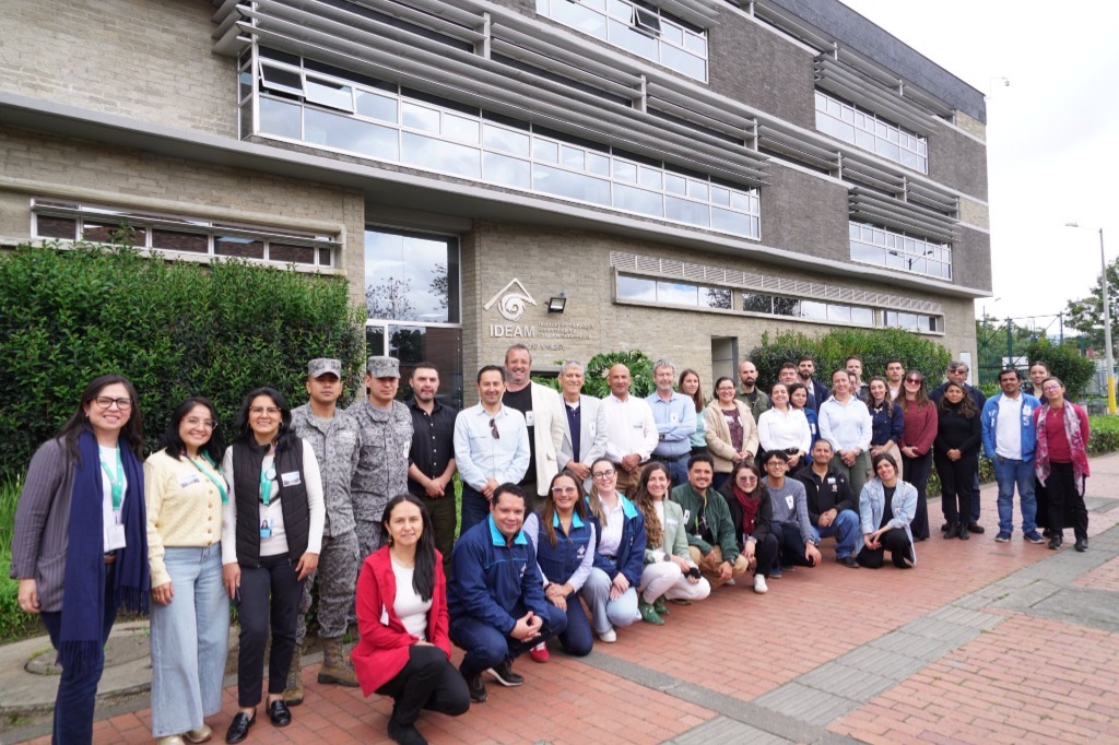 Participants at the Colombia Workshop outside IDEAM